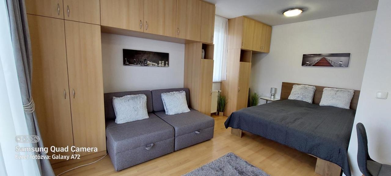 Beszedes-Lak, Aranypart Apartment Siófok Exterior foto